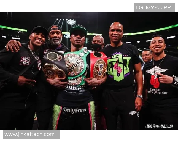 丹尼斯与德文的巅峰对决谁将成为拳击界的新王者